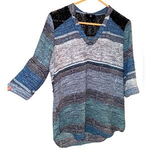 Women’s—IZ Buyer Three Quarter Sleeve V-Neck Blouse With Stripes & Lace. Size M.